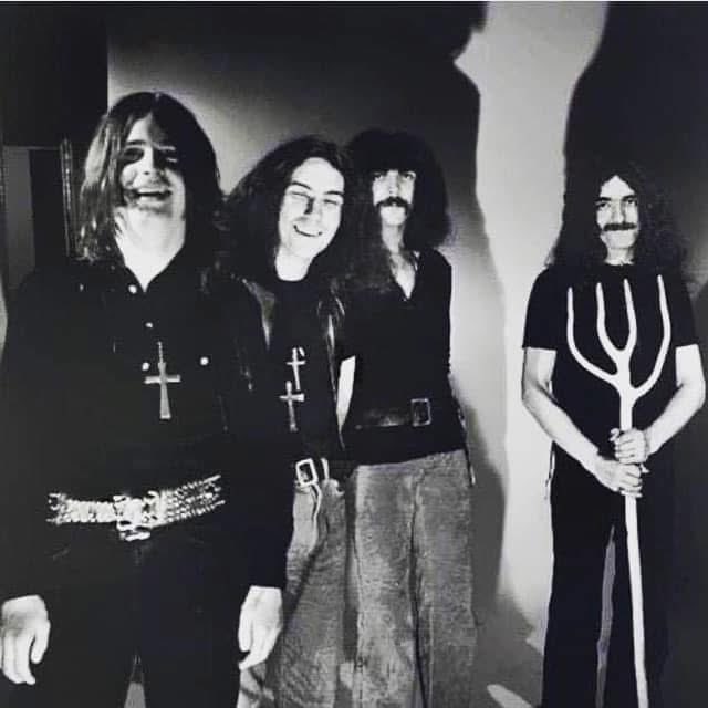 BlackSabbath's tweet photo. 🔱💀🎃 https://t.co/BiPwKdr6w9