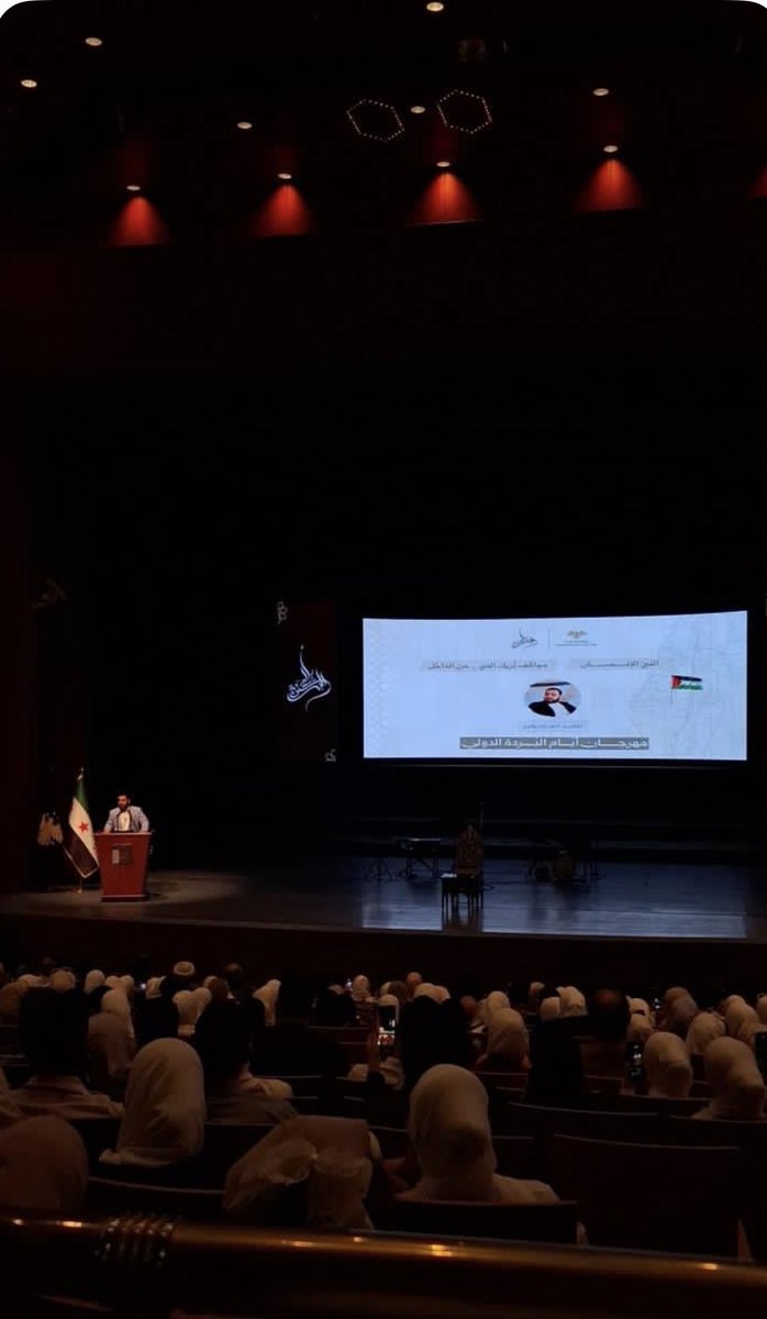 adhamsharkawi's tweet photo. فشلتُ في كلّ حبٍّ كنتُ أطلُبُهُ
لغير شامِ الهوى.. لم يتسع صدري

حذيفة العرجي https://t.co/mHkfmY44nj