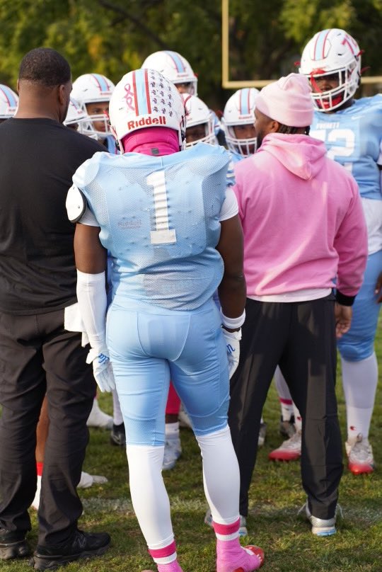 JavariFunches's tweet image. Big test to start the playoffs let&apos;s work
🚨 0-0
@EverettVikingFB @TheD_Zone @Sportsinthed_ @PrepRedzoneMI @MichFBFrenzy @alex_pallone @AllenTrieu @statechampsmich @MIexposure @RisingStars6