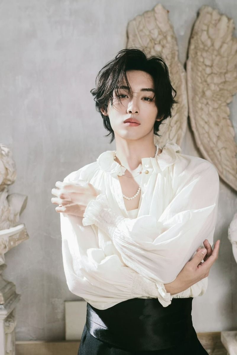 PopCrave's tweet image. Happy 28th birthday to the stunning #WINWIN.