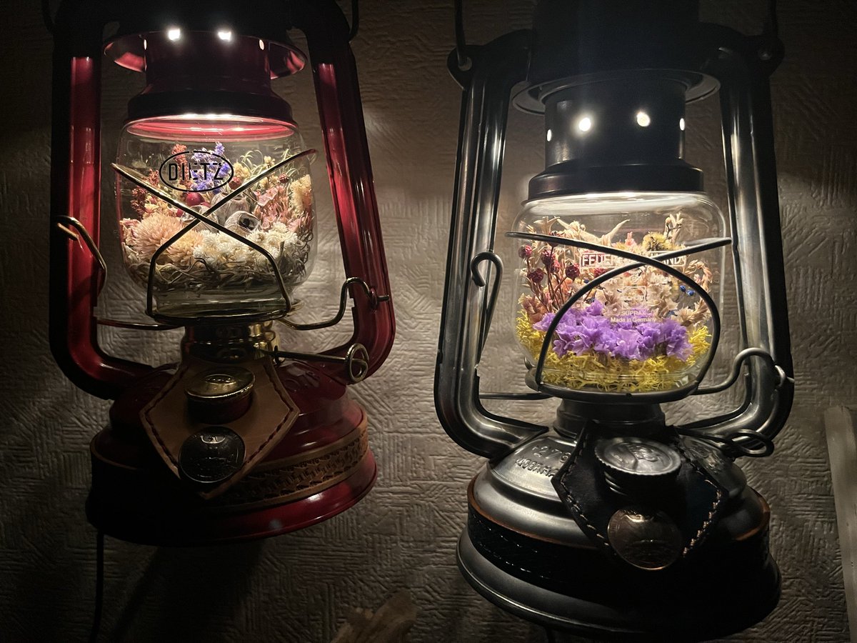 nbn1028's tweet photo. エプロンとベルトを装着しまして
手持ちのデイツとフュアハンドのカァーム化リメイク完成💐
FSの展示用で持って行こう
フュアハンドのカァーム化は
かなり手強い事を実感🤣
しっかり作られすぎ✨全然違う…。

#カァームランタン
#calmlantern https://t.co/0oDD2TGqqk