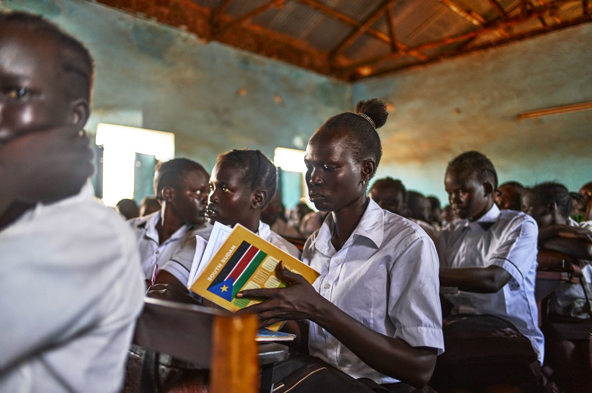waterisbasic's tweet image. Monday Motivation 💧
When clean water flows, girls stay in school — and futures change.
Education begins with access.

#MondayMotivation #WaterIsBasic #CleanWaterForAll #Vision2030
