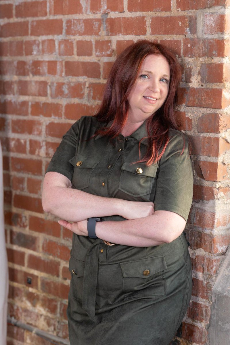 EasyTimeClock's tweet image. Our fearless leader, Alisha Allen Gardner, keeps the Easy Time Clock world turning! 💙
She had a great time working on a photoshoot for a colleague’s website - captured perfectly by Oakes Creative House!

#Leadership #WomenInBusiness #EasyTimeClock