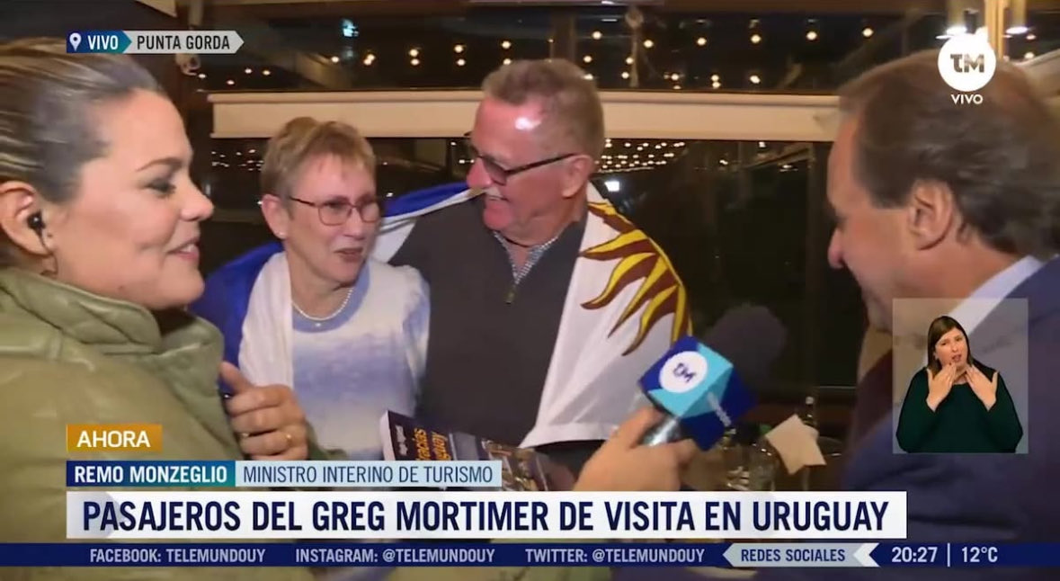 El Greg Mortimer estuvo la semana pasada en Montevideo. Tres años atrás recibimos al australiano que besó nuestro suelo. Le regalamos un pabellón nacional y se emocionó de pisar nuevamente suelo uruguayo. Cosas  lindas de las cuales los uruguayos podemos sentirnos orgullosos ! 🇺🇾