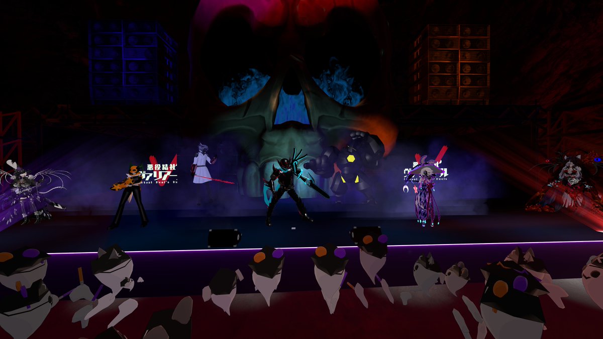 二番手の演目はヴァリアールとのコラボショー！！     

 怪人達がすぷがの二人を洗脳して歌を悪用する計画みたい！？    

  計画を実行し洗脳に苦しむユウキさんとこうもりちゃん！    

二人の助けを求める声に現れたのはヴァルドレッド！！！       

#すぷが #悪役結社ヴァリアール