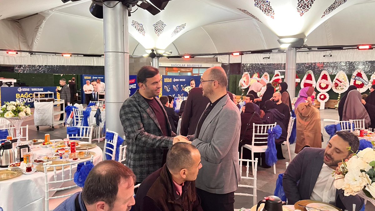 mahmuttyusuf's tweet photo. İl Teşkilat Başkanımız Sayın Muhammet Abdulhalim Aksu’nun kıymetli oğlunun sünnet merasiminde bir aradaydık.

Rabbim sağlıklı, uzun ve hayırlı ömürler nasip etsin.

#GüçlüBirBüyükçekmeceİçin 

@abuyukgumus
@abdullahozdemir
@rfatkutlu
@mstbayramm
@akpartiistanbul https://t.co/wA95sd0jUK