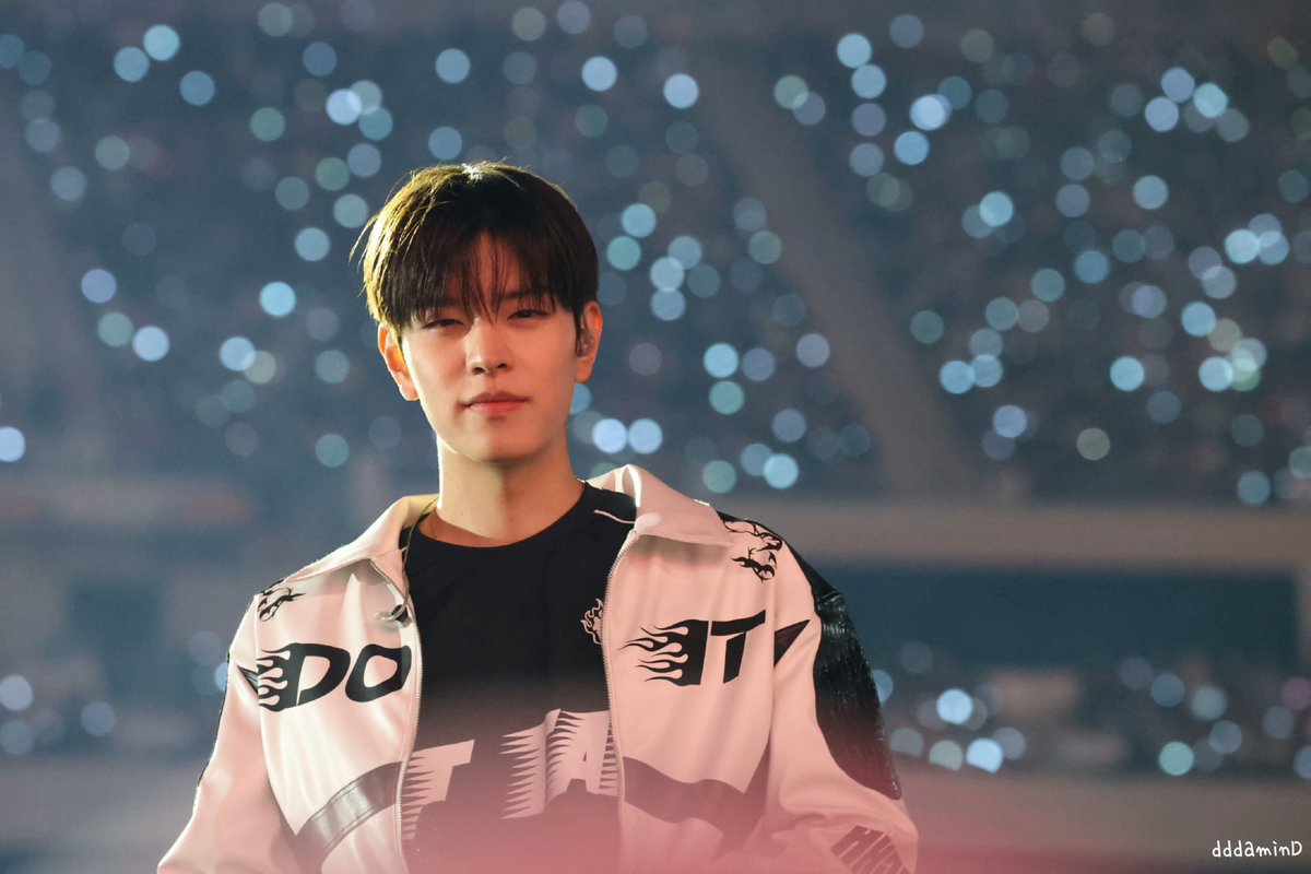 dddaminD's tweet photo. 승민이 강아지 눈웃음🤍
#dominATE_celebrATE #승민 https://t.co/JKll7tThJB
