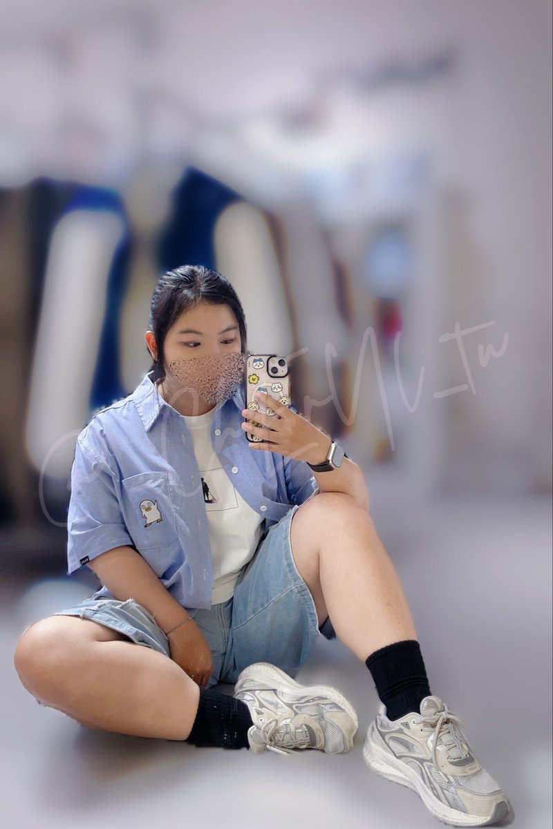 最近收到一堆說我很可愛的留言或私訊

但我私底下幾乎都是中性穿搭⋯🙃 https://t.co/NGzVTKy2bF