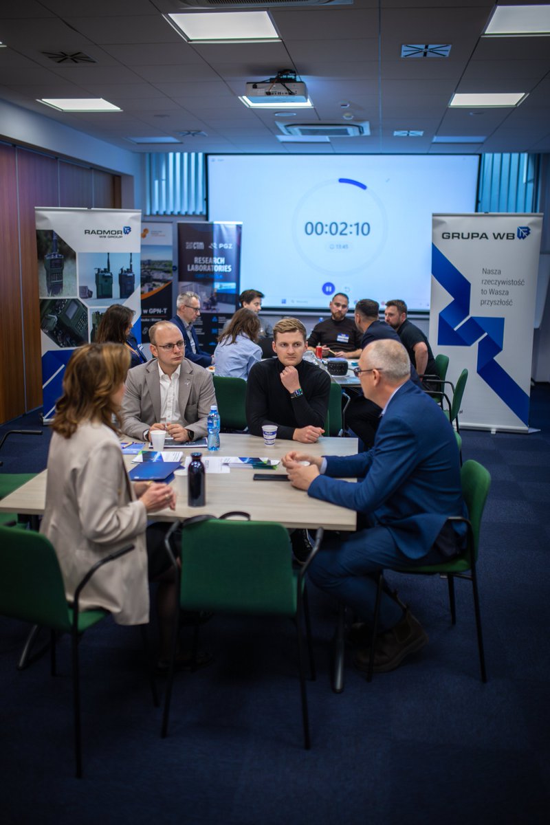 WBGroup_PL's tweet image. #RADMOR – spółka wchodząca w skład @WBGroup_PL – wziął udział w tegorocznej edycji IDA Bootcamp, zorganizowanej przez @Grupa_PFR. Wydarzenie skupia się na rozwoju rozwiązań typu dual-use i budowaniu relacji między środowiskami innowacji a sektorem obronnym.

Zespół RADMORU