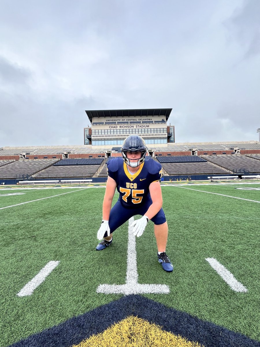 CooperUpton77's tweet image. Went home for the weekend! Had a great time on my OV to @ucobronchofb 🔵🟡

@caseykline_ @Coach_Curlee @Pbriningstool @AdamDorrel