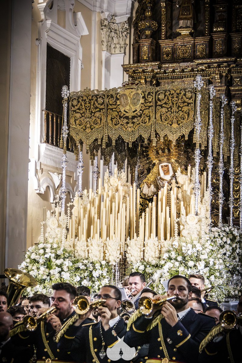 Tres Caídas y Esperanza.

#EsperanzaDeTriana #TresCaidas #LaMisionDeLaEsperanza #Sevilla #Triana <a href="/3Caidas_Triana/">Tres Caídas de Triana</a>