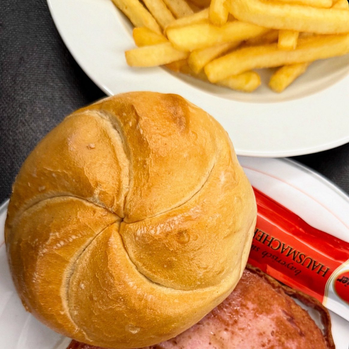 Must have in 🇦🇹😎🤟🏻 #SkiWorldCup #Food #Sölden