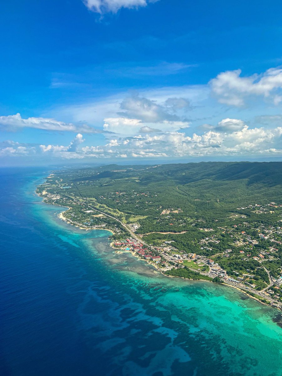 6ixbuzztv's tweet image. Meteorologist warns that Jamaica will be “unrecognizable” as category 5 hurricane Melissa approaches.