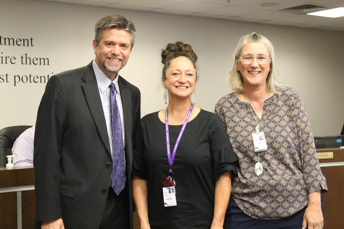 💜 Spotlight on Engagement Recognition

During the October Board of Trustees meeting, Marble Falls Middle School ELA Teacher KK Ewing was recognized with the Spotlight on Engagement Award.
Thank you, Mrs. Ewing for engaging students and loving and inspiring them! 💛