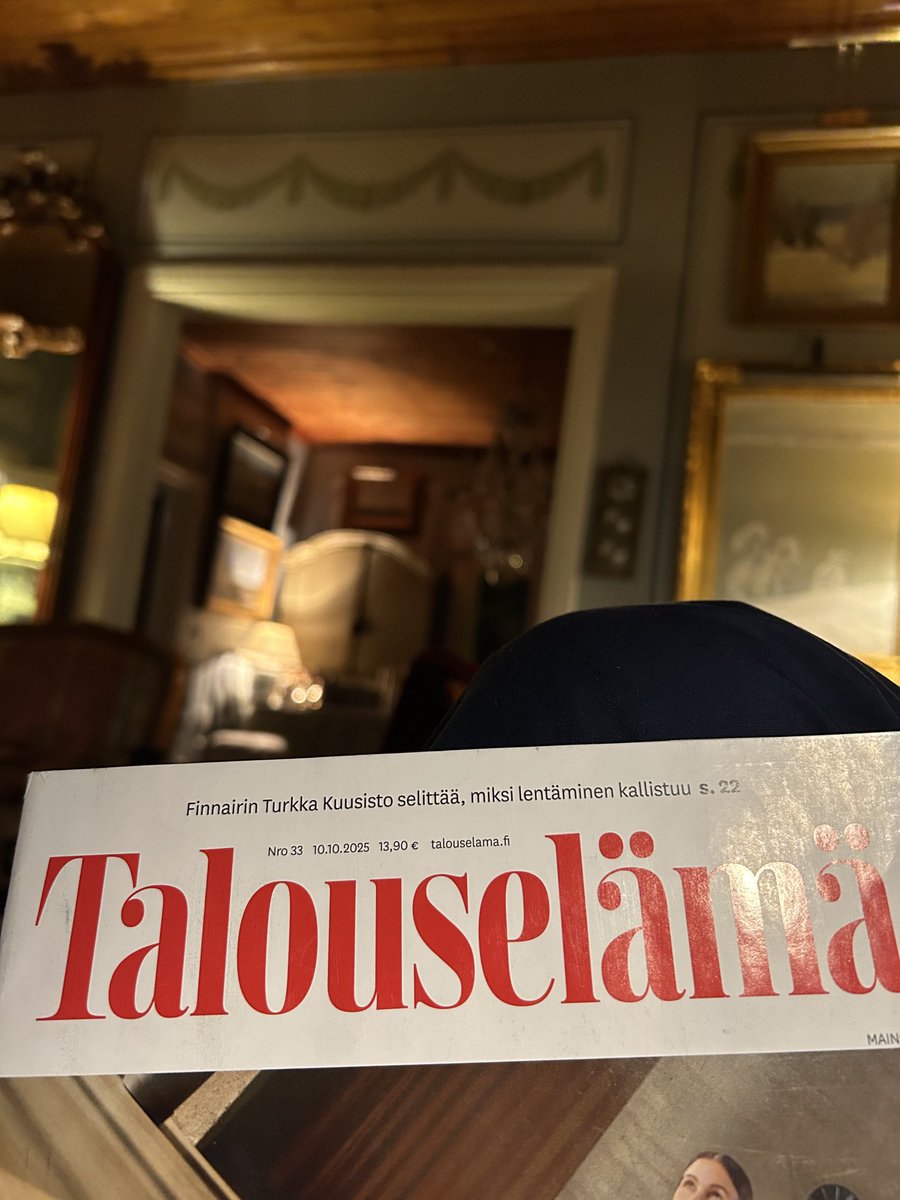 LHyssala's tweet image. Me naiset käytämme usein kauneuspalveluja: kampaamoja, jalka- ja kynsihoitoja. Niitä tarjoavat pääasiassa naisyrittäjät. Arvonlisävero on 25.5%. 
Voidaanko puhua naisverosta?
#vero #alv #nainen #yrittäjä