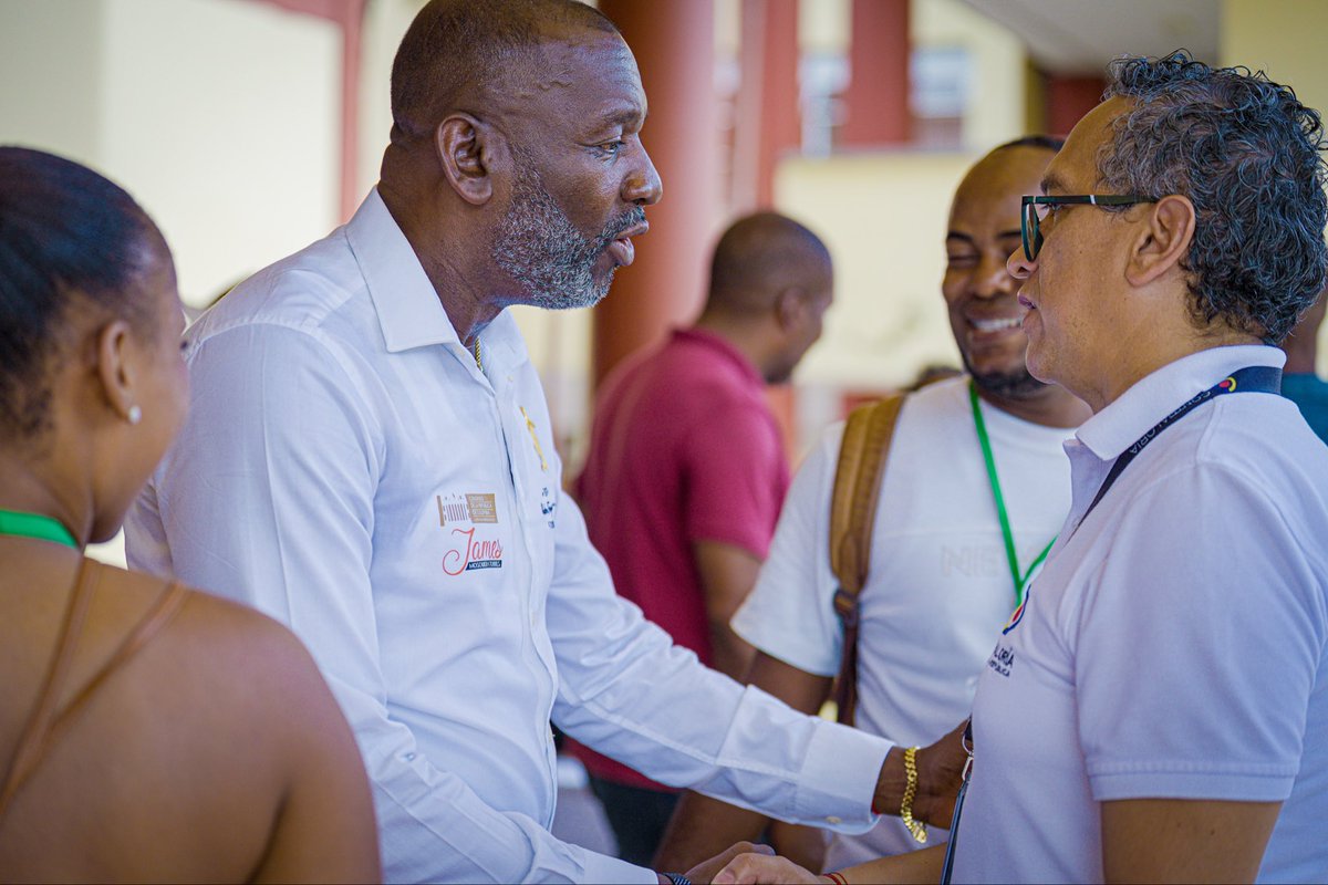 JamesMosqueraT's tweet image. Desde nuestra #CurulDePaz reafirmamos nuestro compromiso con el acompañamiento y la gestión de estos procesos que dignifican la vida en el territorio. 🧡
¡Seguimos #DesbloqueandoElTerritorio por un #Chocó con desarrollo y paz duradera!