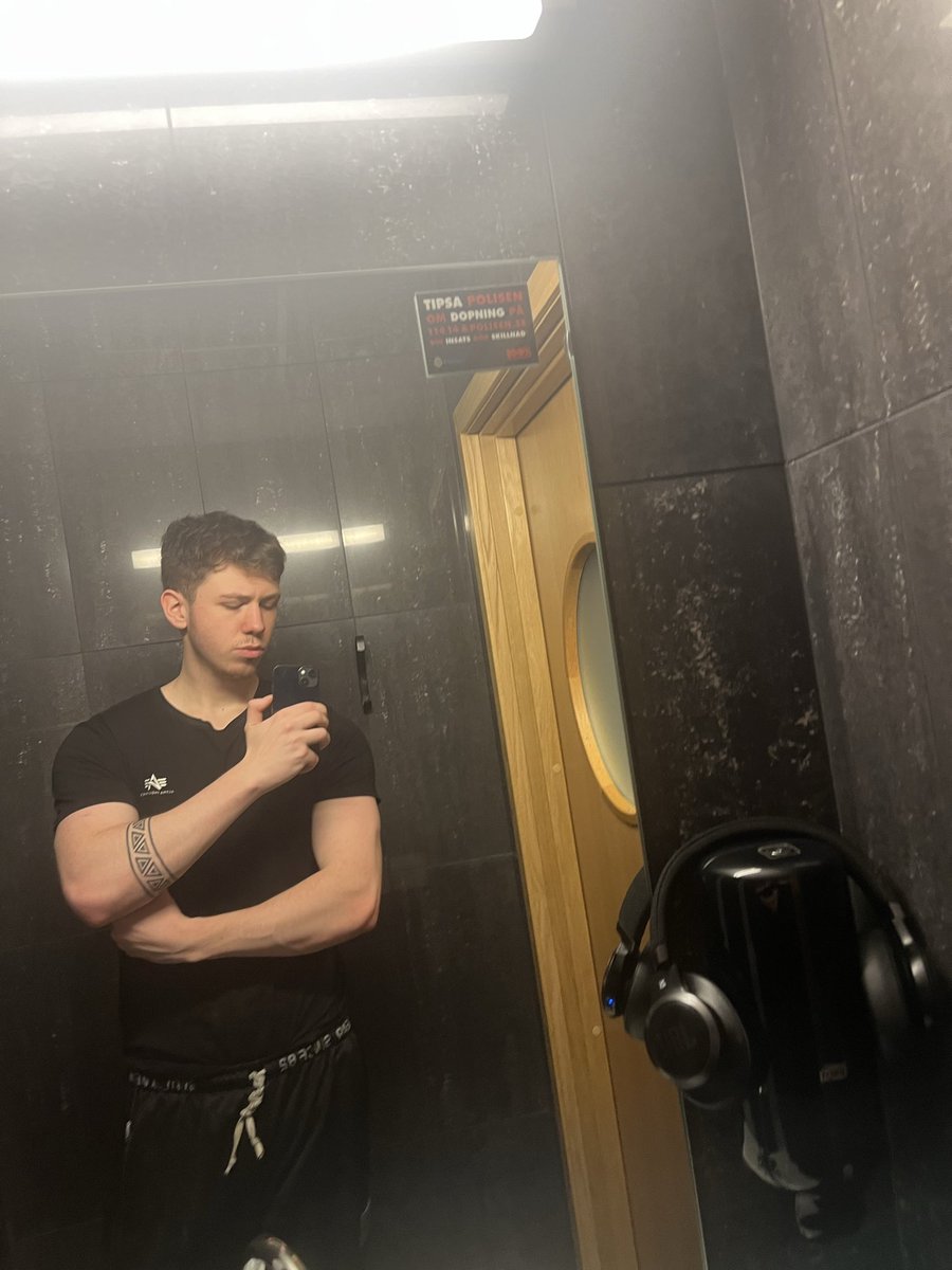 Dad body Olsson coming soon LOL 💪🏼😂