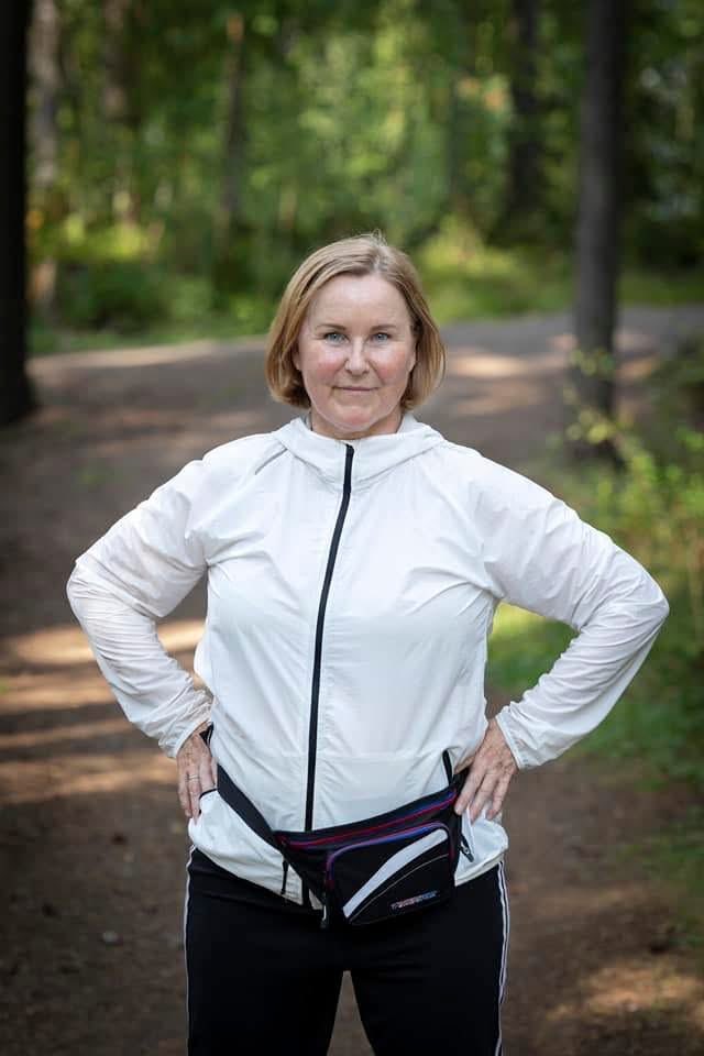 Jos Lapin hyvinvointialueen talous olisi hoidettu asianmukaisesti niin, että edes tänä vuonna olisi päästy tulojen ja menojen tasapainoon, niin nyt ei tarvitsisi aluevaltuutettujen miettiä mitä palveluja karsitaan. 

Keskusta lupasi ennen aluevaaleja, että mummoralli loppuu ja