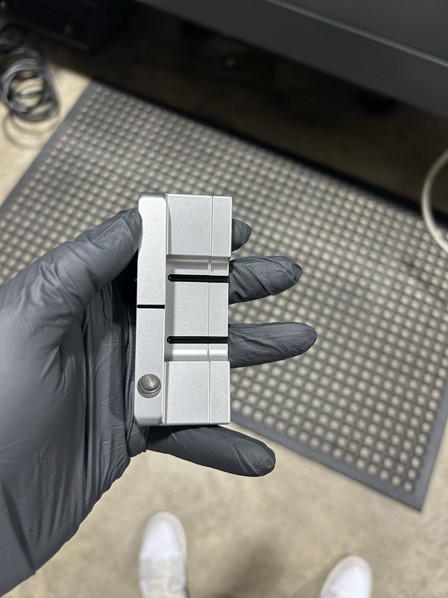 Fan of the black sightline on our satin finish. 

Think it looks better than white. 

Going to add more color options to the <a href="/HannaGolfCo/">Hanna Golf</a> site this week.