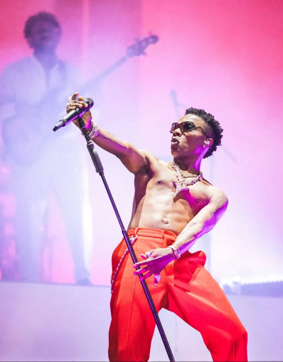 a_akinsrock's tweet image. Wizkid’s glory hits different it’s not loud, it’s lasting, one love BigWiz .. 🫶🏻

#WizkidFC #MusicLegend #BigWiz