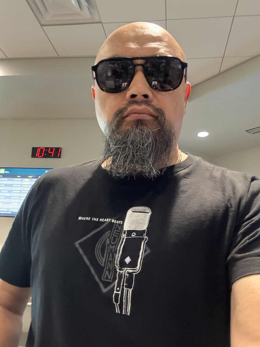 watsonwu's tweet photo. Didn’t get searched 🤨👍🏻
.
#watsonwu #imagesbywatson #sounddesigner #soundeffectsrecordingartist #soundeffectsrecordist #neumann #sennheiser #zoomsoundlab #traveler https://t.co/S4kTTZjCdD
