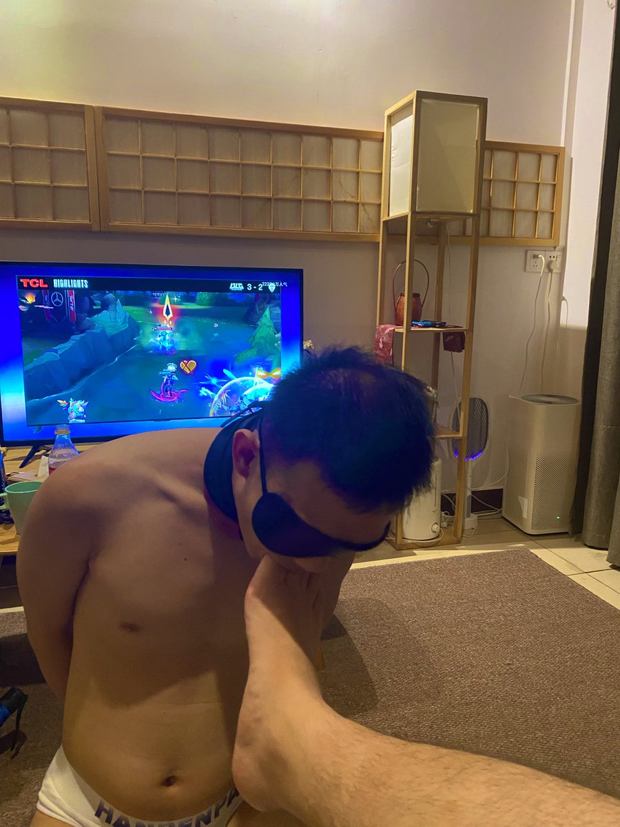 猜猜这又是哪个1出来偷偷做狗？