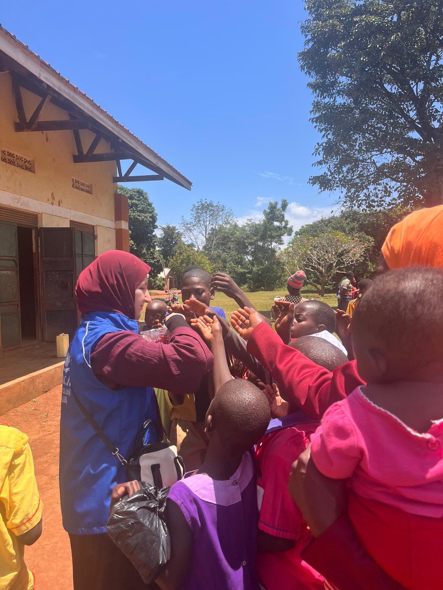 💧 Bartın Gençlik Merkezi olarak “1 Damla 1 Lira” projesine destek verdik.
Afrika’nın Uganda ülkesinde açılan su kuyusu ile bölge halkına umut olduk. 💙

#1Damla1Lira #BartınGençlikMerkezi #GSB #Gençlik