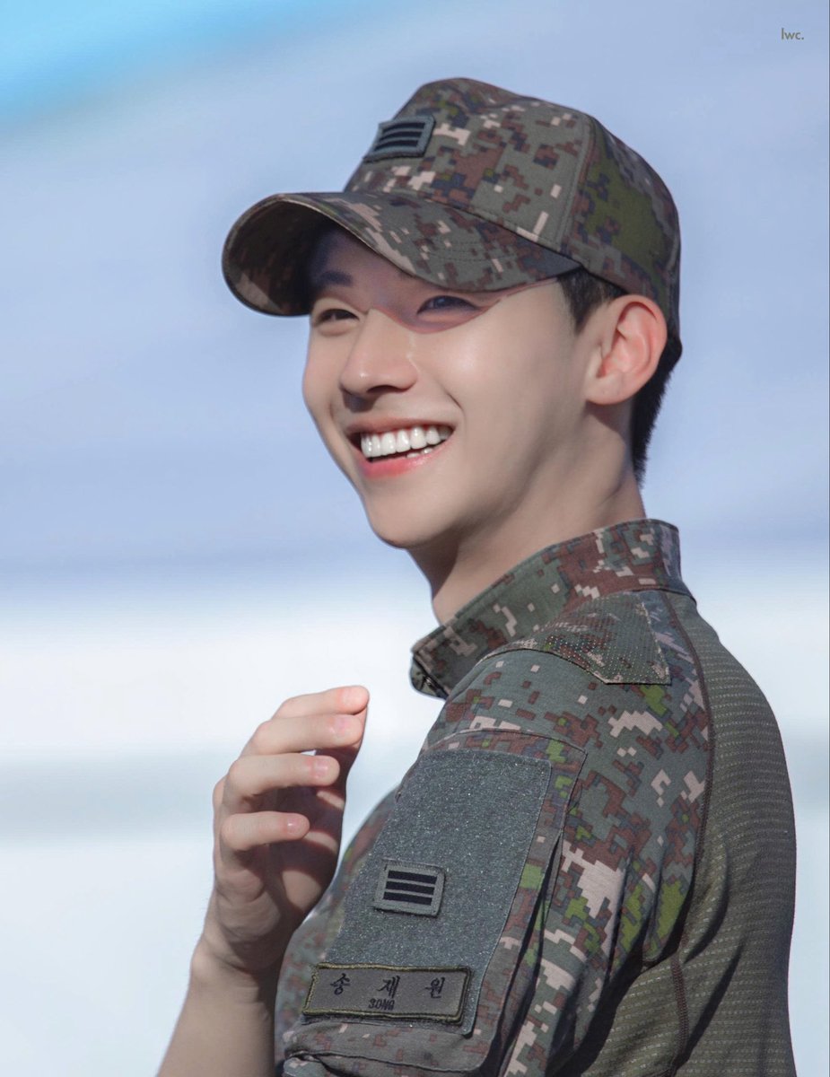 lowercase0423's tweet photo. 정확히 1년 전 재원이 공식적으로 입대했습니다 🫡
재원아 군 복무 1년을 마친 것을 축하합니다!! 겨울이 다가오고 있으니 건강하세요 💙💙

#송재원 #KiDo https://t.co/02ZNUBW62X