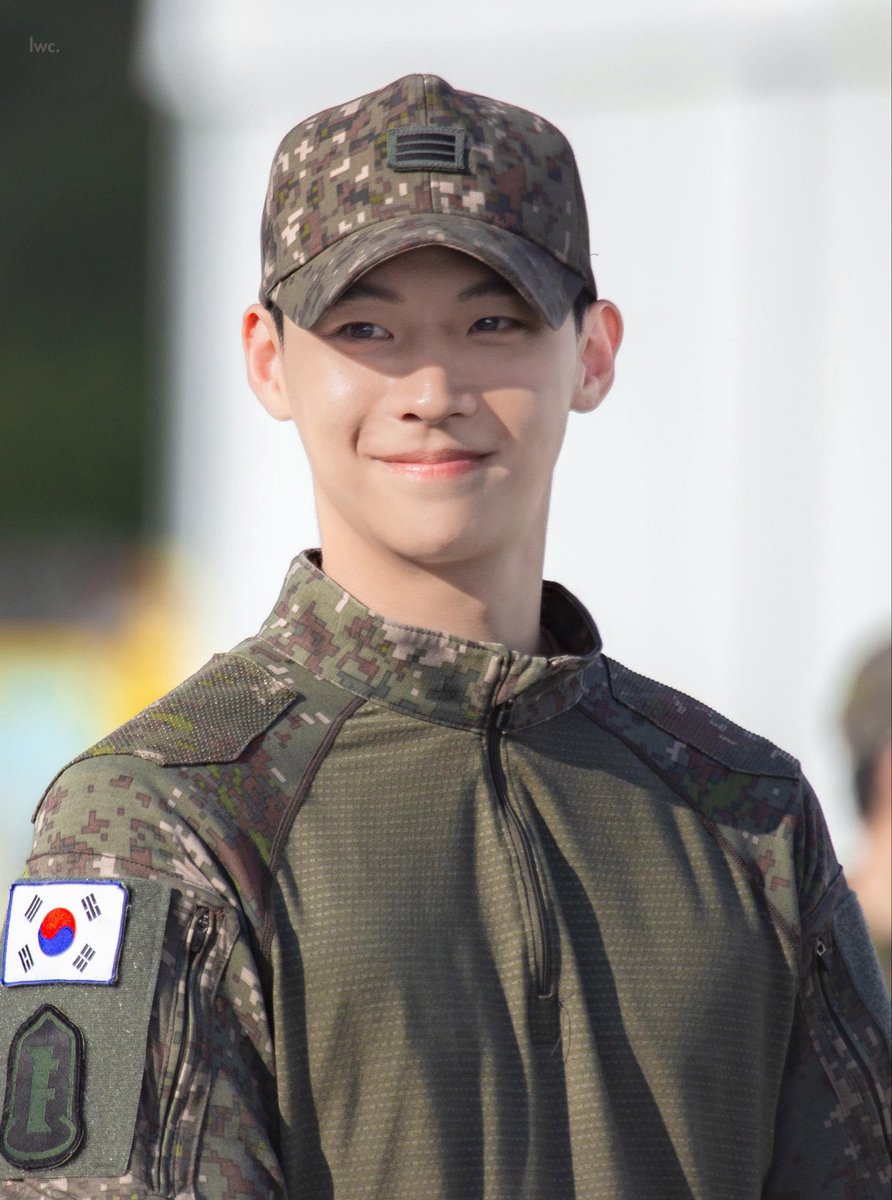 lowercase0423's tweet photo. 정확히 1년 전 재원이 공식적으로 입대했습니다 🫡
재원아 군 복무 1년을 마친 것을 축하합니다!! 겨울이 다가오고 있으니 건강하세요 💙💙

#송재원 #KiDo https://t.co/02ZNUBW62X