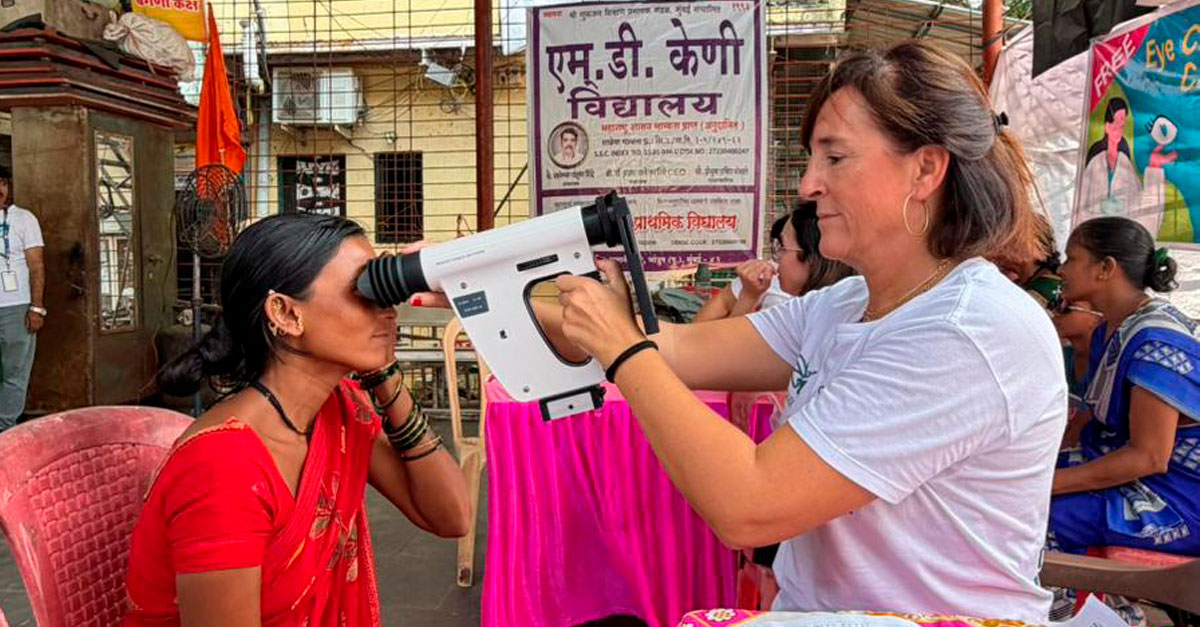 FUNDACIÓN | Del 6 al 10 de octubre, un equipo de la Fundación Barraquer se desplazó a Bombay para realizar más de 1.000 revisiones visuales a personas en situación de vulnerabilidad, en colaboración con la Fundación <a href="/Sonrisasdbombay/">@SonrisasdBombay</a>.  
barraquer.com/noticias/funda…