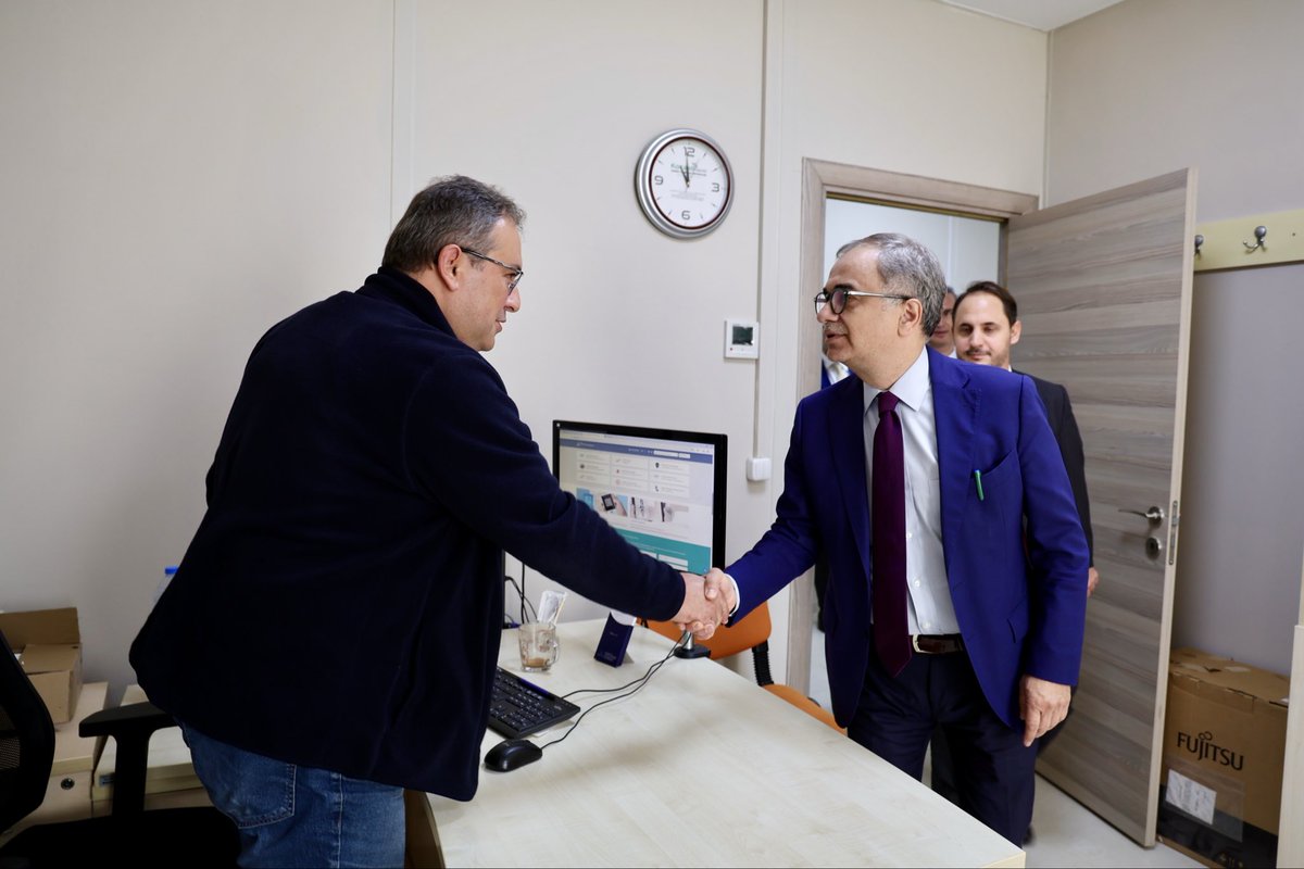 hayribaracli's tweet photo. Etüt ve Projeler Dairemizi ziyaretimizde, şehrimiz için hayata geçirdiğimiz projeleri ve çalışmalarımızı değerlendirdik.

Kocaeli’mize değer katan tüm çalışma arkadaşlarıma teşekkür ediyorum. 
#şehrimKocaeli https://t.co/OmjQrI3PTE