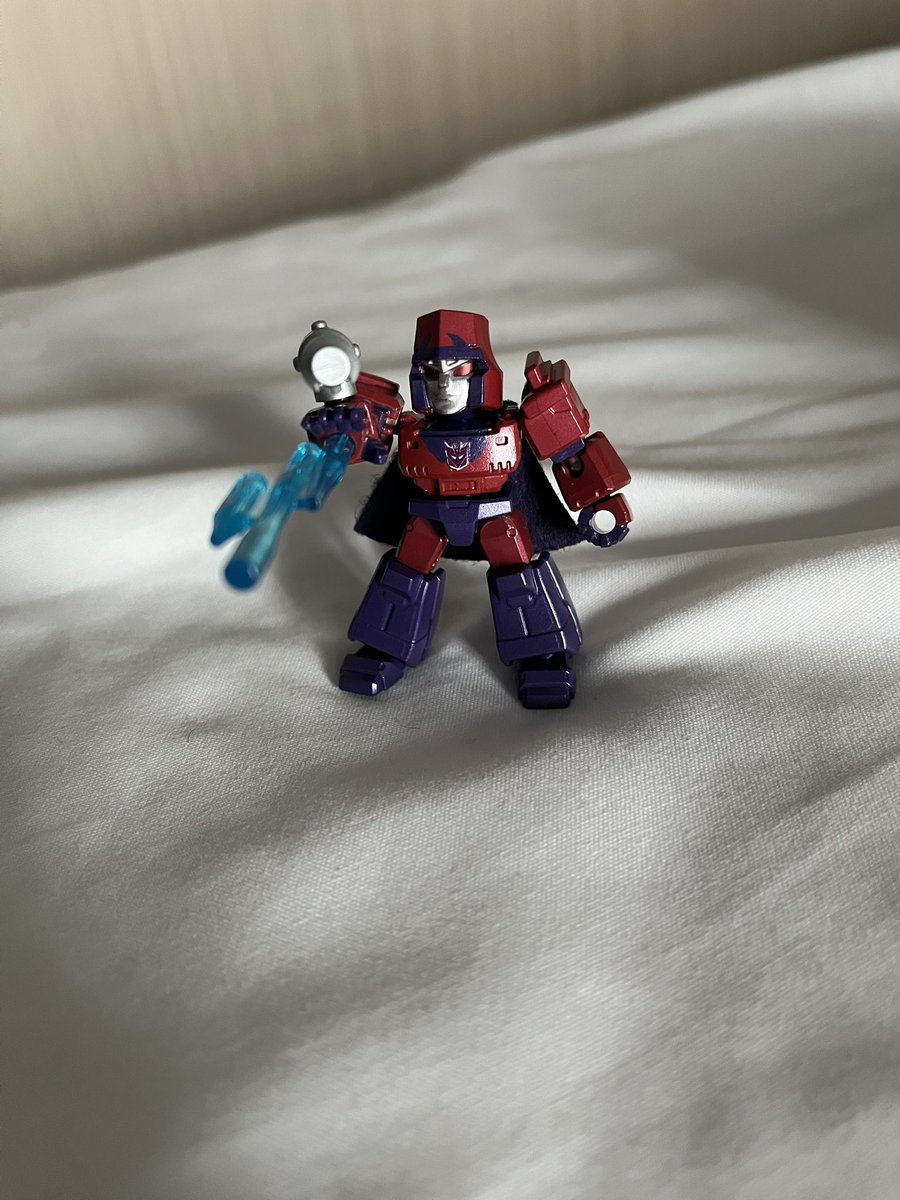 candychameleons's tweet photo. Ok finally my #tfcon #tfconchicago #tfconchicago2025 haul!!

tried to limit my spending + XMEN!!!

also ft. original HMO pages by @markerguru and AN INCREDIBLE MEGANETO FROM @ChromeTyranno !! I’m still so amazed by the little guy i’m gonna carry him with me everywhere now 😭💖 https://t.co/AFAZufXKjS