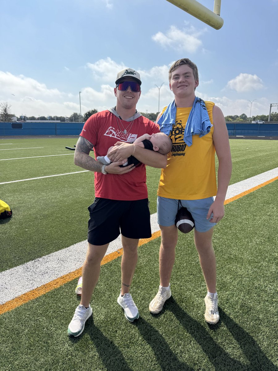 LongsnapLane's tweet image. Loved being back in Dallas, Texas this weekend for camp! There is no better competition in the country. I was able to compete and win the entire camp! #RubioFamily #ToeTheLine #TTP 

@TheChrisRubio @Bobby_Joe_14 @chrisroberson44 @CruzARubio @coachgolds_ @DrewLane95