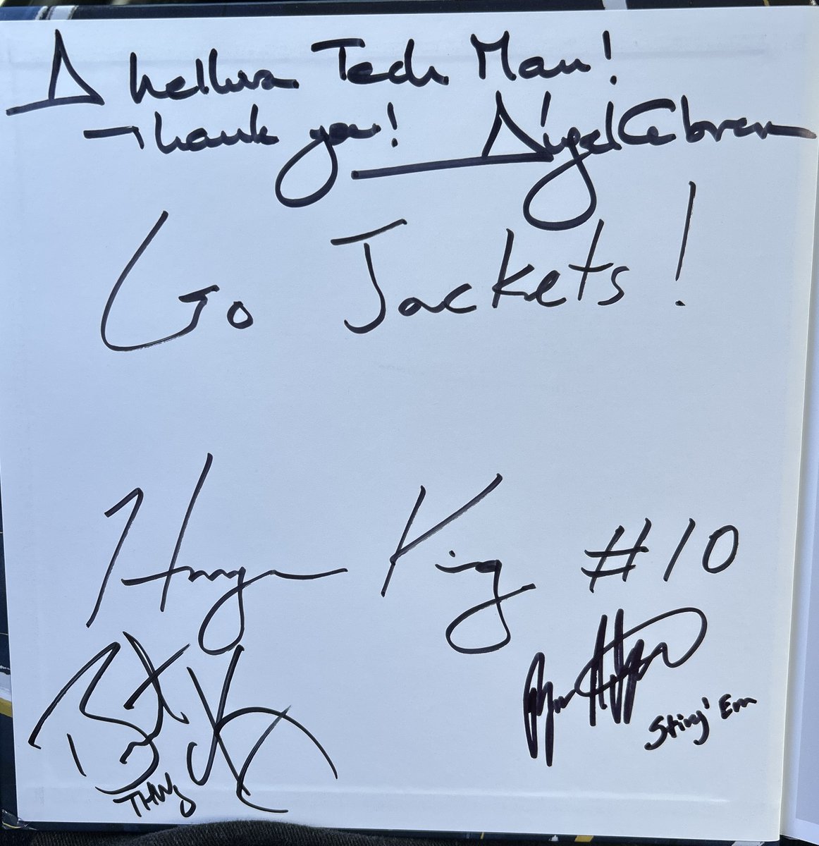 MrChadBishop's tweet image. A signed copy of Haynes King's book "A Helluva Quarterback" is now available for bidding.

100% of the sales price of the edition will go to Alfac Cancer and Blood Disorders Center at Children's Healthcare of Atlanta.

shopexit56.com/products/a-hel…