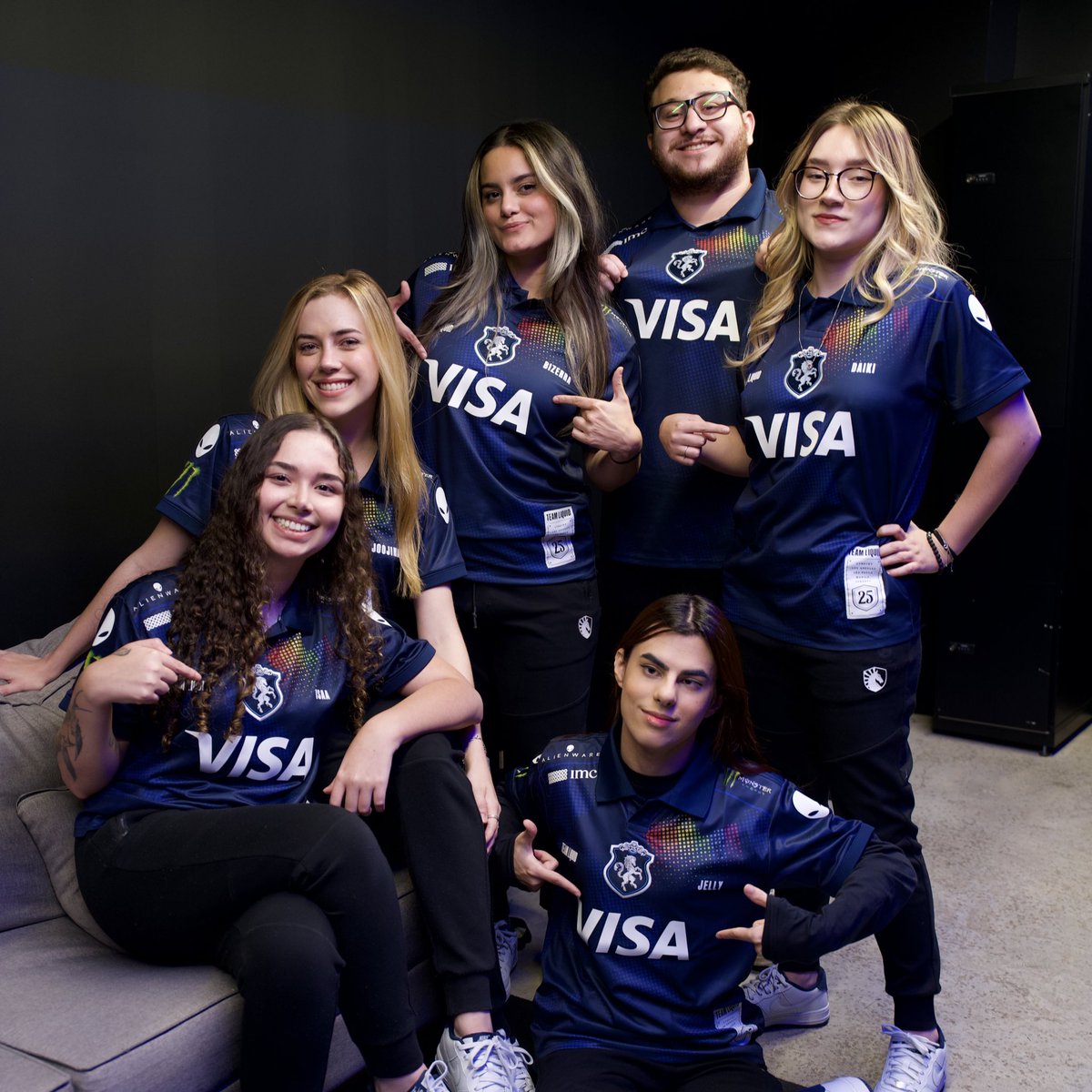TeamLiquidBR's tweet image. O que você sempre quis perguntar para a TL Visa e nunca conseguiu? 🤔
Aproveita que o time vai responder algumas perguntas antes da viagem para a Coreia 🇰🇷