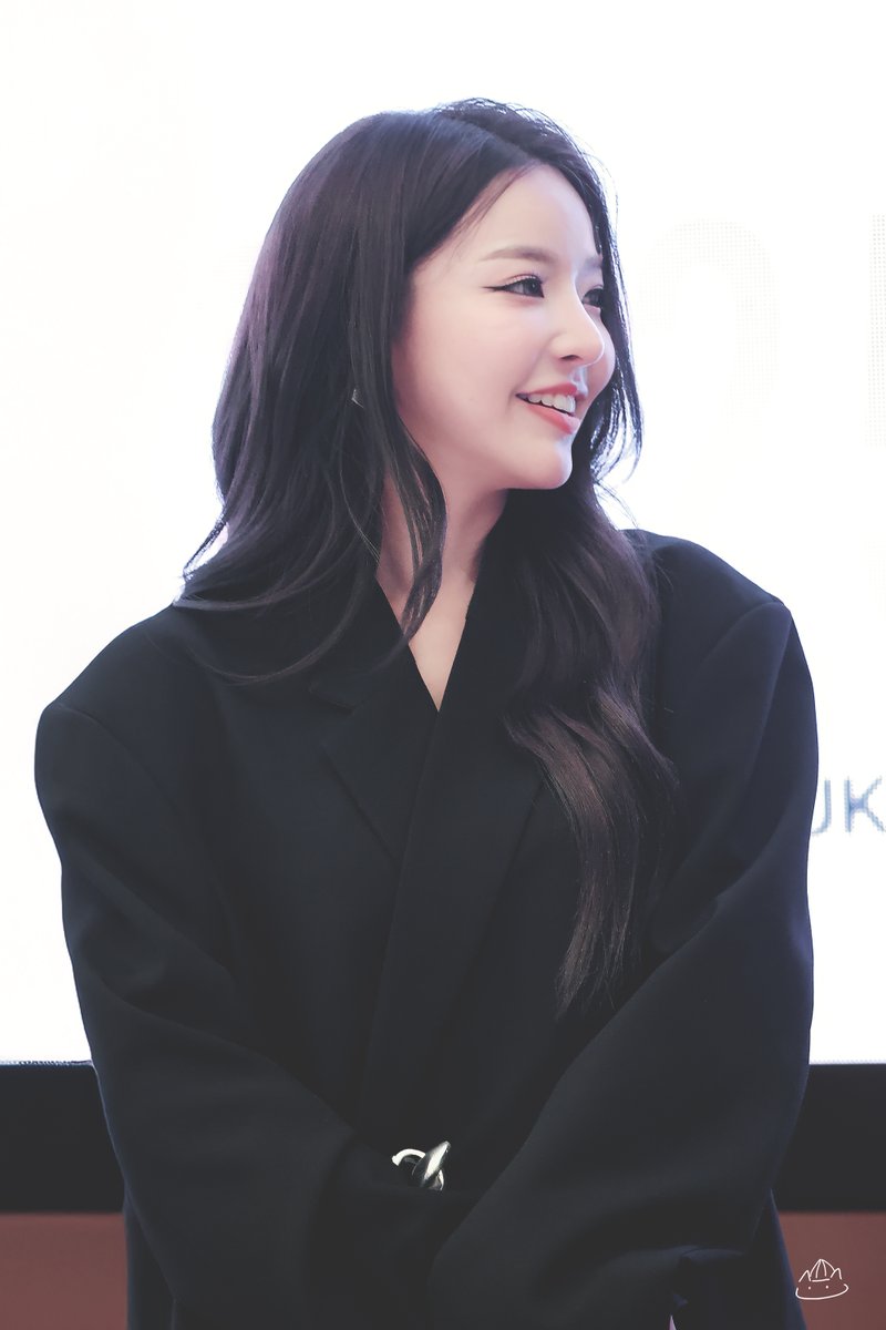 bul250125's tweet image. 251025 May's birthday fansign
MAY BDAY GIFTS AND WISHES
#MAY28thBirthdayFansign #maywyda