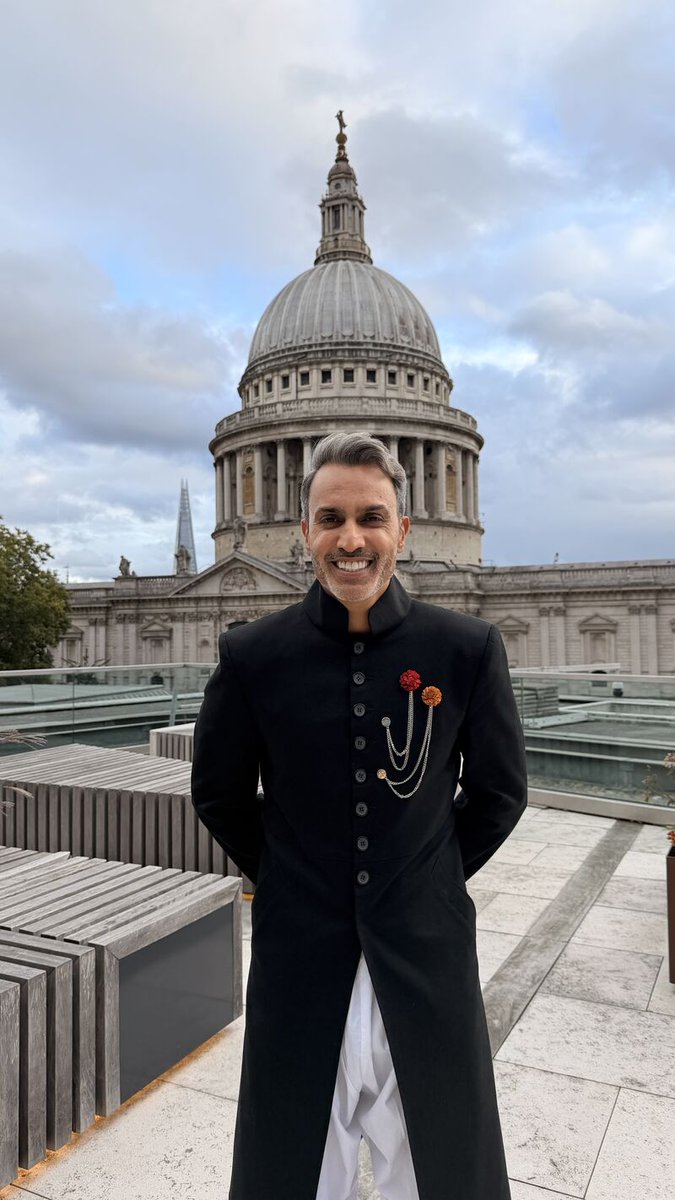 futureleadersprogramme (@future_leadersp) on Twitter photo 🌟 Diwali at the London Stock Exchange! 🌟 
Our Founder, Faheem Khan, joined a special Market Close celebrating South Asian leadership & inclusion. Proud moment as Future Leaders UK was named Non-Profit of the Year. 💫 
#Diwali #LSEG #Leadership #DiversityAndInclusion 🌟 Diwali at the London Stock Exchange! 🌟 
Our Founder, Faheem Khan, joined a special Market Close celebrating South Asian leadership & inclusion. Proud moment as Future Leaders UK was named Non-Profit of the Year. 💫 
#Diwali #LSEG #Leadership #DiversityAndInclusion