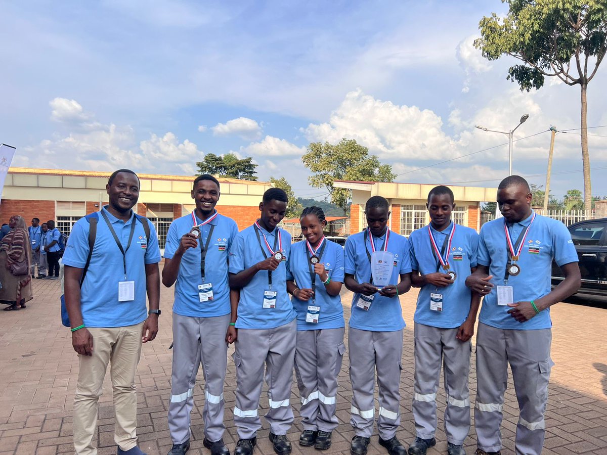 TUM students bagged bronze medals and a Merit Award at the East Africa Skills Competition 2025 in Uganda! A proud moment for our TVET team representing Kenya with excellence.  

Read more: tum.ac.ke/news/tum-stude…  

#technicaluniversityofmombasa #tvet #skills #eastafrica