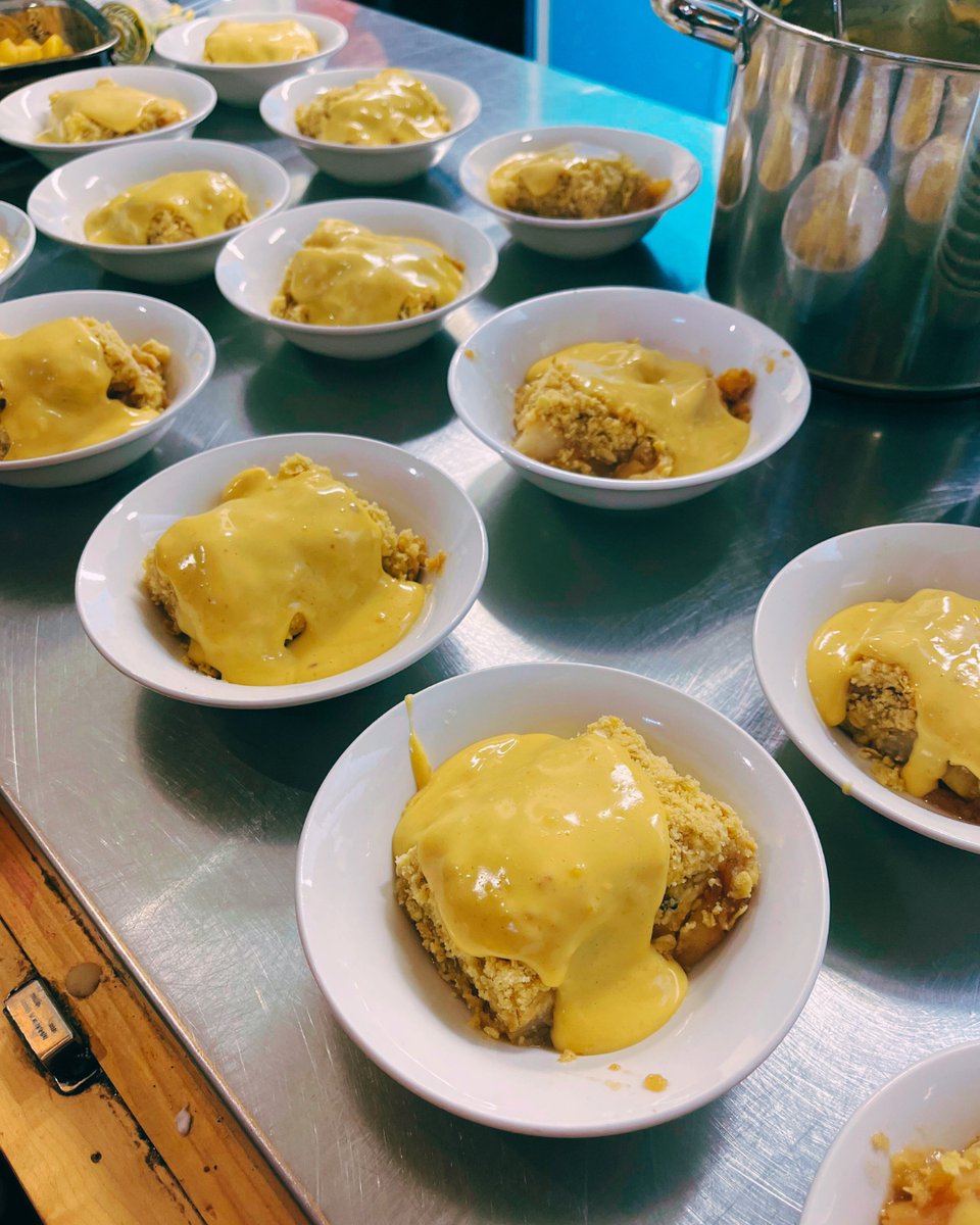 be_enriched's tweet image. Another joyou week at Tooting Canteen! 🍽️
Our amazing volunteers show up every week with smiles &amp;amp; heart to serve home cooked meals to our community. 🌱✨

Menu: 🧅 French Onion Soup | 🍝 Veg Spag Bol | 🍏 Apple &amp;amp; Pear Crumble 💛

👉 Donate/volunteer: link in bio!

#TootingCanteen