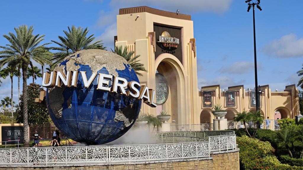 CONTRABAND30's tweet photo. @UniversalORL Just arrived 🤩 https://t.co/RUEMHSli2G