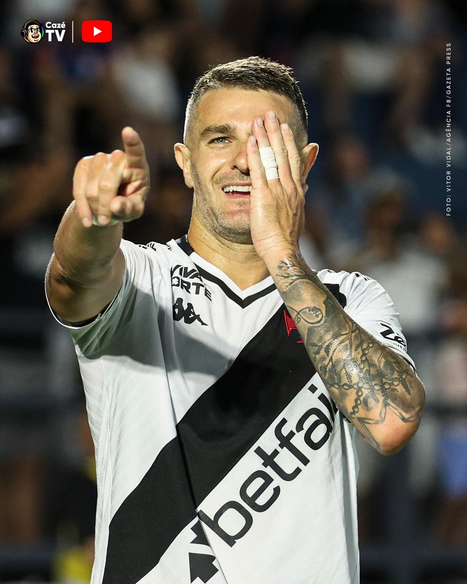 NewsAlmirantee's tweet photo. Que saudades dessa comemoração. 🏴‍☠️😍

📸: Vitor Vidal | Gazeta Press https://t.co/T3REFfOe9Y