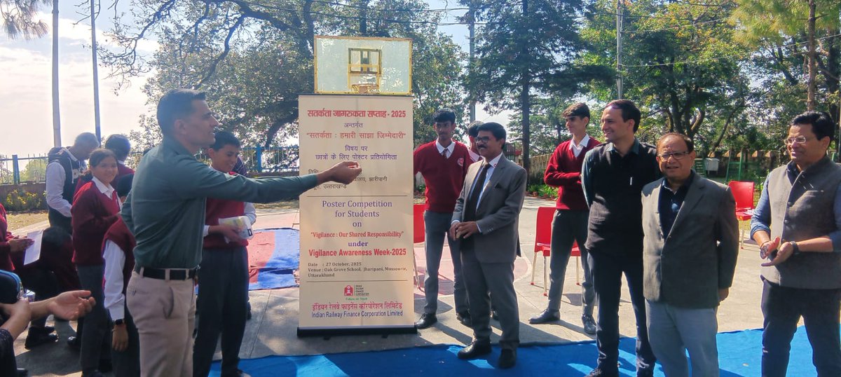 principalogs's tweet photo. A poster competition held among the students of all three wings on vigilance awareness and anti corruption themes, under the aegis of Indian Railway Finance Corporation (IRFC).Students depicted corruption, its effects on society and vigilance, marvellously through their drawings. https://t.co/Kgog1LOD8v