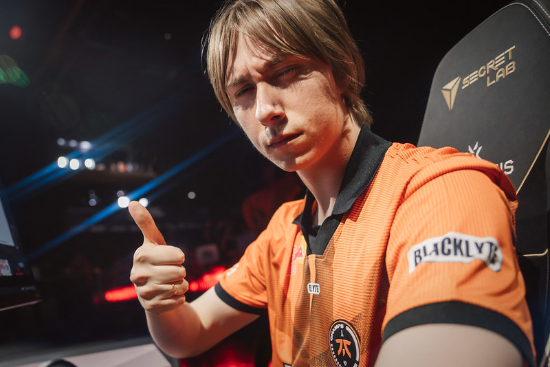 sometimes i watch fnatic chronicle pics like its my dead wife😔