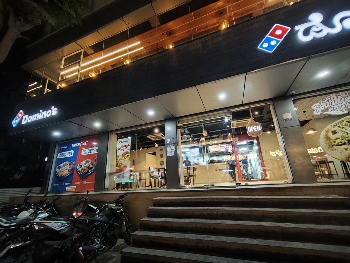 Rakesh_kumarM's tweet photo. @Zomato @dominos_india Ordered pizza via Zomato  Wanted a small change - Zomato said “call Domino’s” Dominos numbers all wrong! Drove 4 km to Anantnagar/Kamasandara outlet - “manager” turned out to be a shift guy 🤦‍♂️ Last time: no gloves! Same outlet, same mess. #Dominos #Zomato https://t.co/7v7m67jc5d