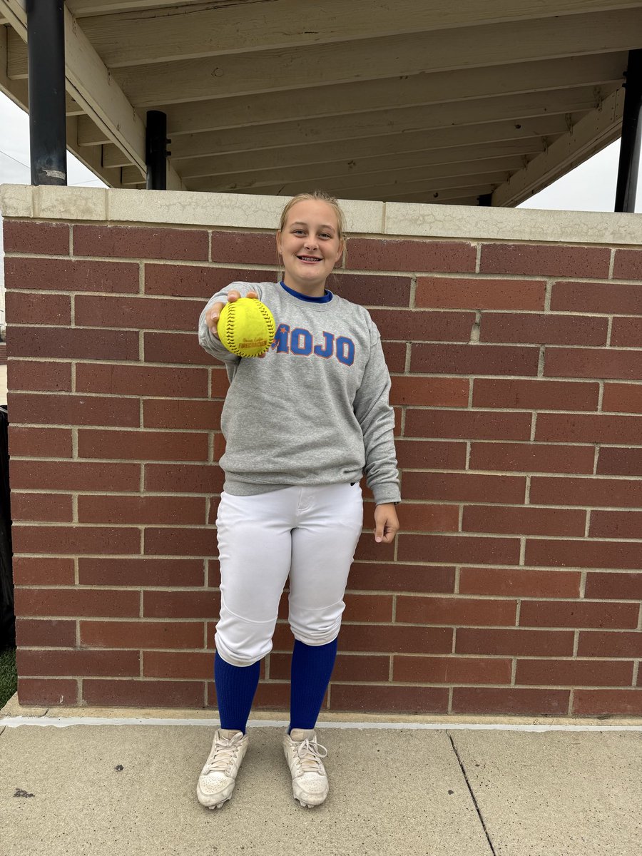 Hayli Phoenix tweet media