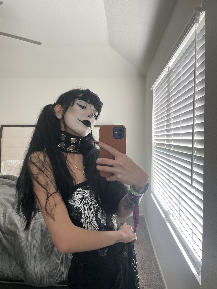 𝑵𝒆𝒊𝒅𝒂 ♌︎ tweet media