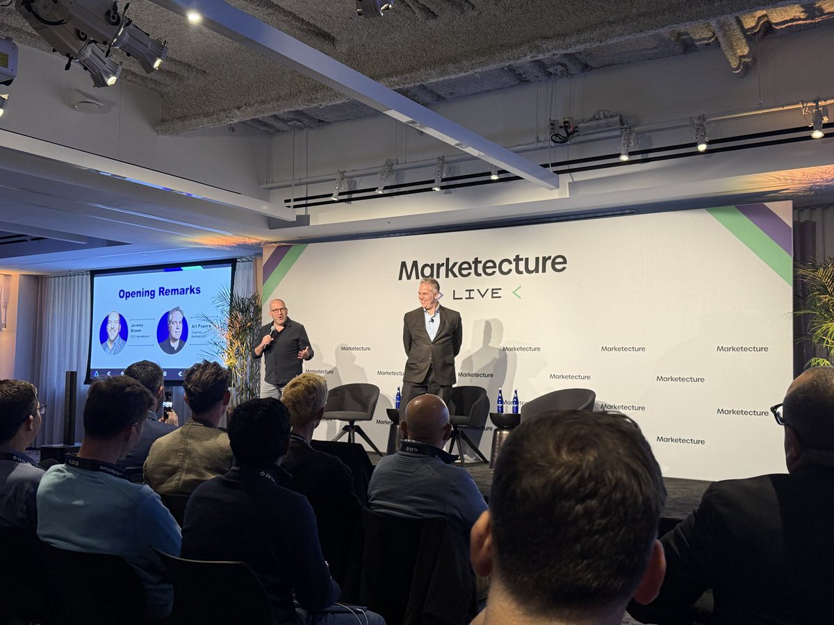 Kicking things off at #MarketectureLive!  
<a href="/AdtechGod/">AdTechGod ®️🍪</a> ®️ <a href="/marketecturetv/">Marketecture</a>