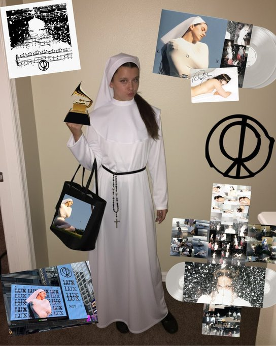 Luis (@luistoxicity) on Twitter photo Aquí esperando al nuevo single de La Rosalía Aquí esperando al nuevo single de La Rosalía