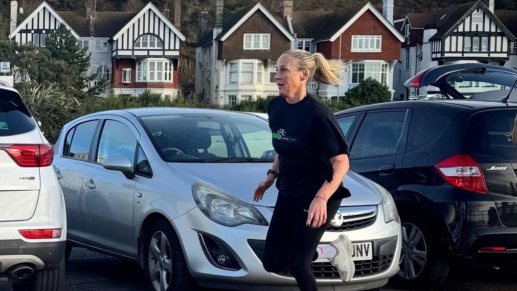 New PB!! 🍊👊

Congrats to Sarah J who clocked a new PB at Hastings parkrun at the weekend!!