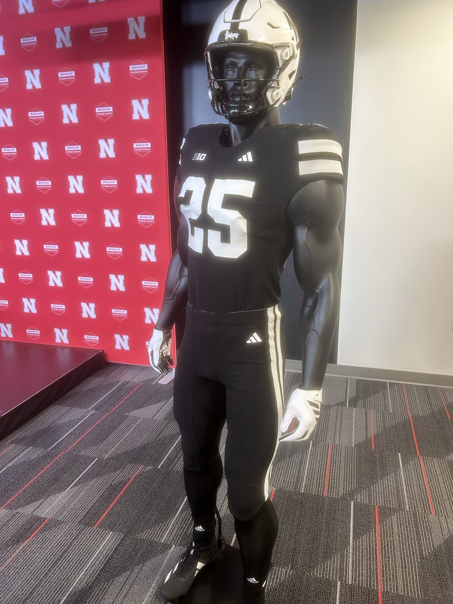 ⚫️🏈Blackout Game: Here’s the #Huskers all-black alternate uniforms they’ll wear Saturday vs. USC.